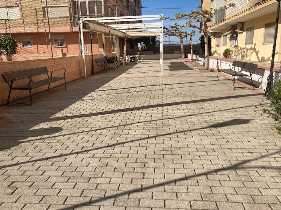 Coqueto Apartamento De Playa Con Piscina Y Terraza Valencia Luaran gambar