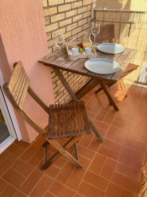 Coqueto Apartamento De Playa Con Piscina Y Terraza Valencia Luaran gambar