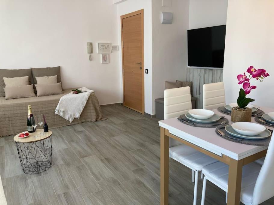 Coqueto Apartamento De Playa Con Piscina Y Terraza Valencia Luaran gambar