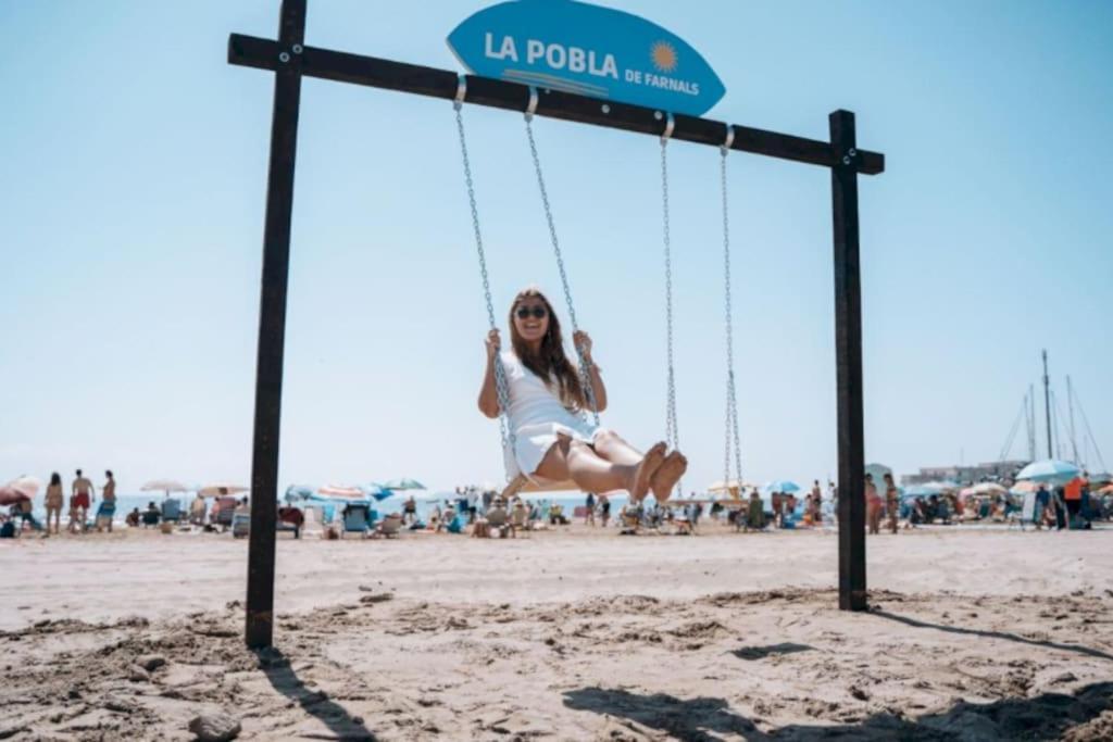 Coqueto Apartamento De Playa Con Piscina Y Terraza Valencia Luaran gambar