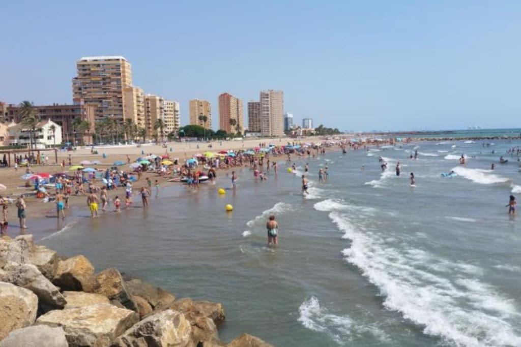 Coqueto Apartamento De Playa Con Piscina Y Terraza Valencia Luaran gambar
